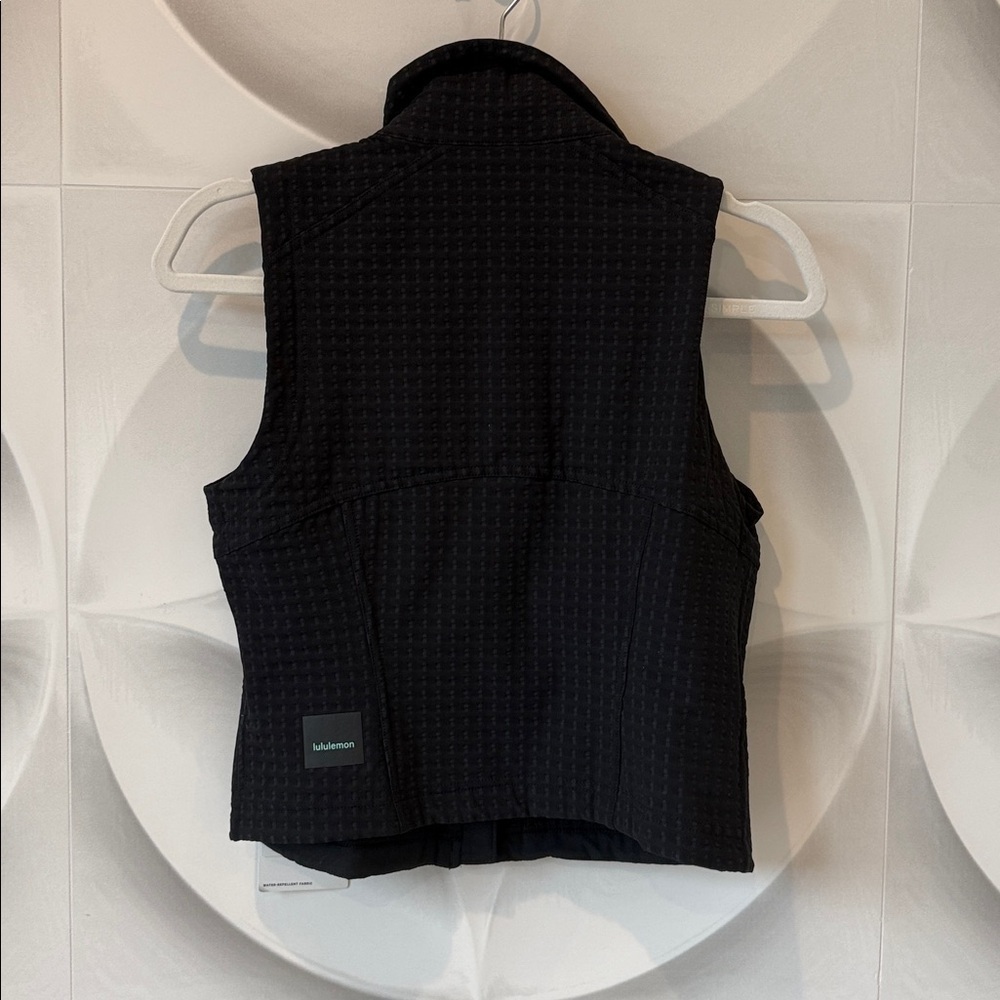 Lululemon Water-Repellent Fleece Hiking Vest! NWT - Picture 9 of 16